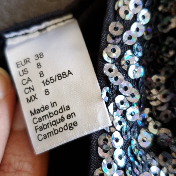 Dress - Picture 3 of 3